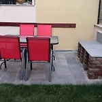 Cozy House With Garden In The Old Town