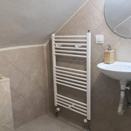 Apartman Cozy House With Garden In The Old Town *